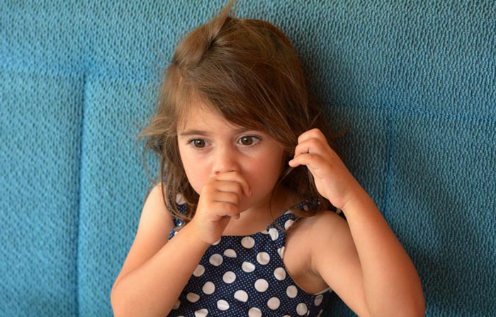 عوارض مکیدن انگشت در کودکان:اختلالات فکی و گفتاری